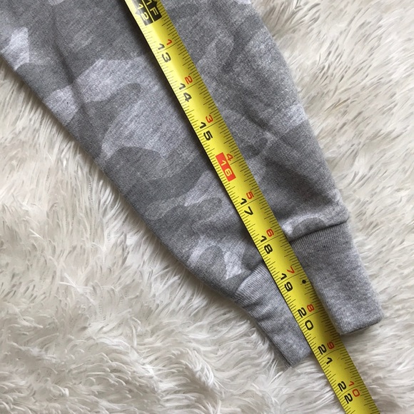 Cameo Sweatshirt Hoodie - Picture 8 of 8